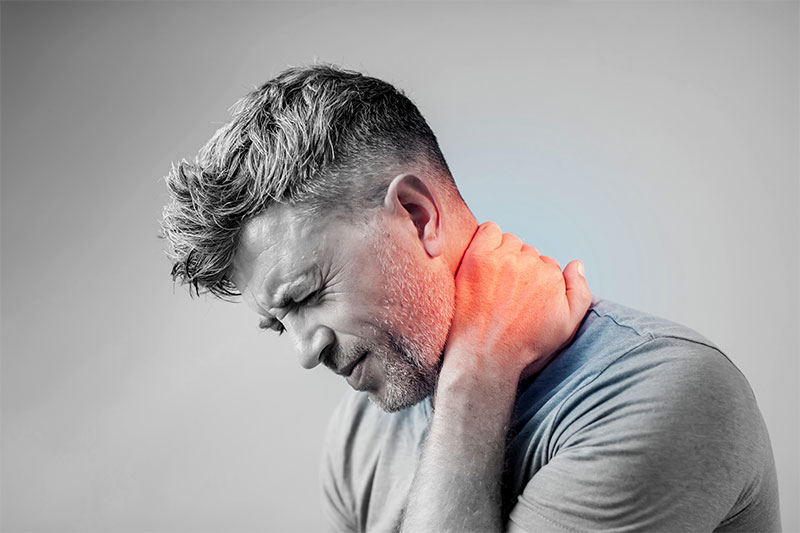 The One Thing You're Doing Every Day That's Hurting Your Neck