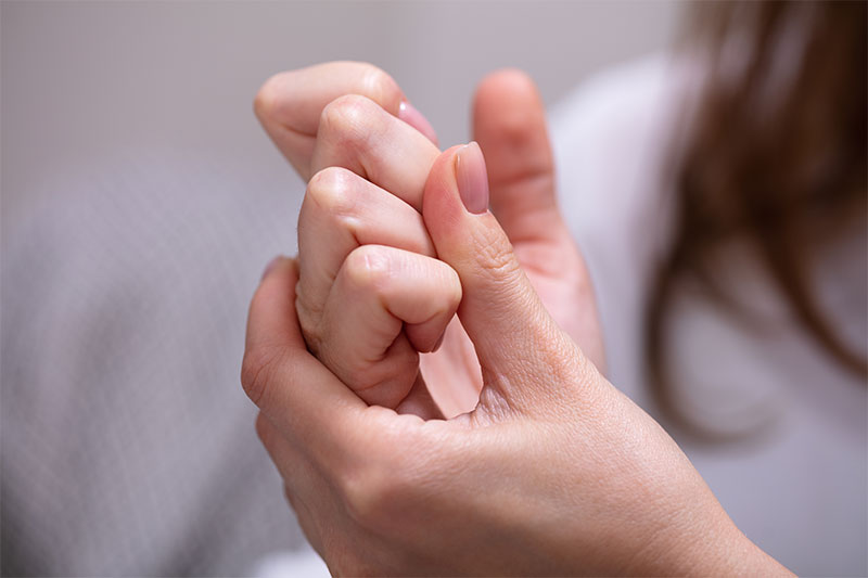 Here's what happens to your knuckles when you crack them