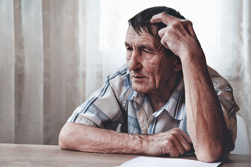 6 Sure Signs You’re Getting Dementia, According to Science