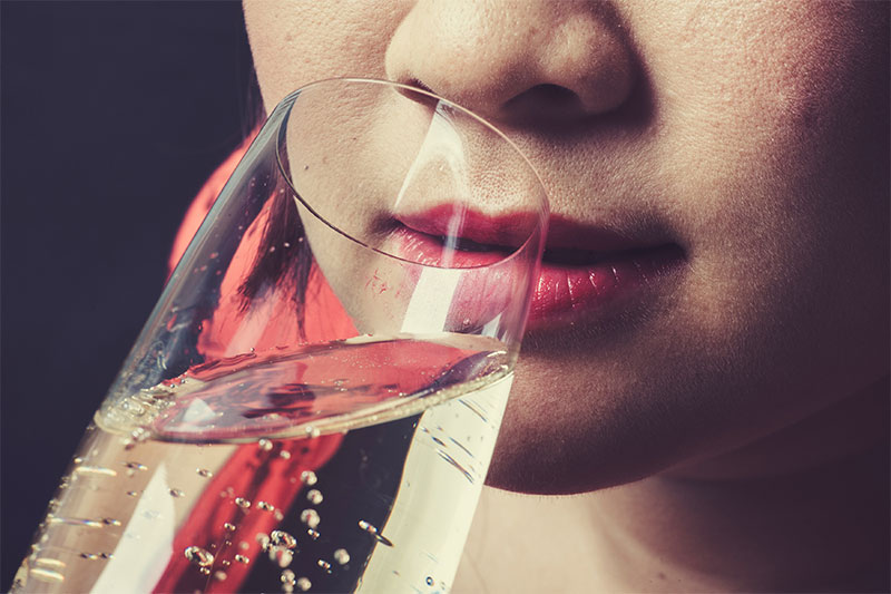 When You Drink Champagne Every Day, This Is What Happens To Your Body